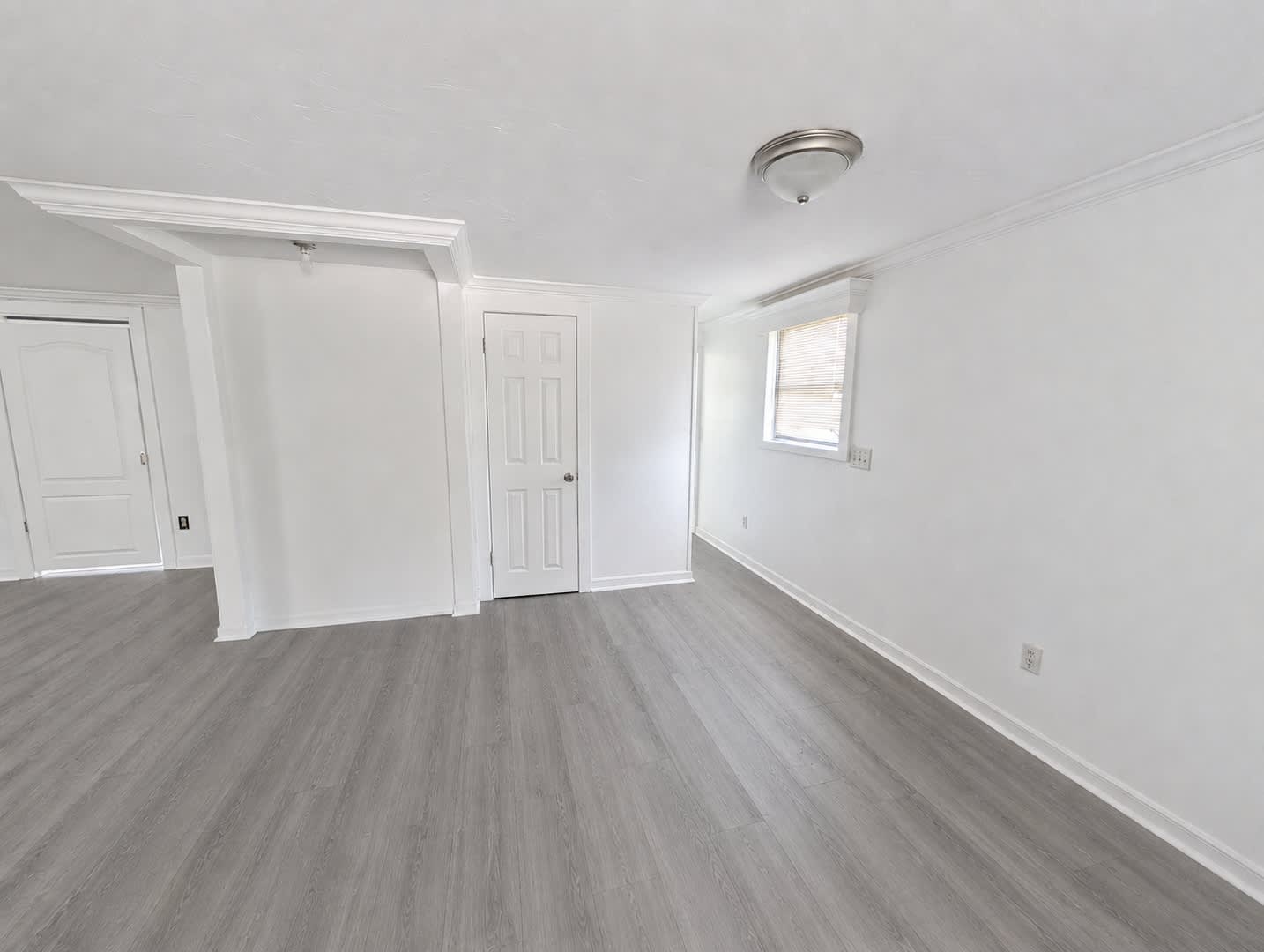 Recently Renovated 2 Bed 1 5 Bath Home With A Fully Fenced Yard – photo 3