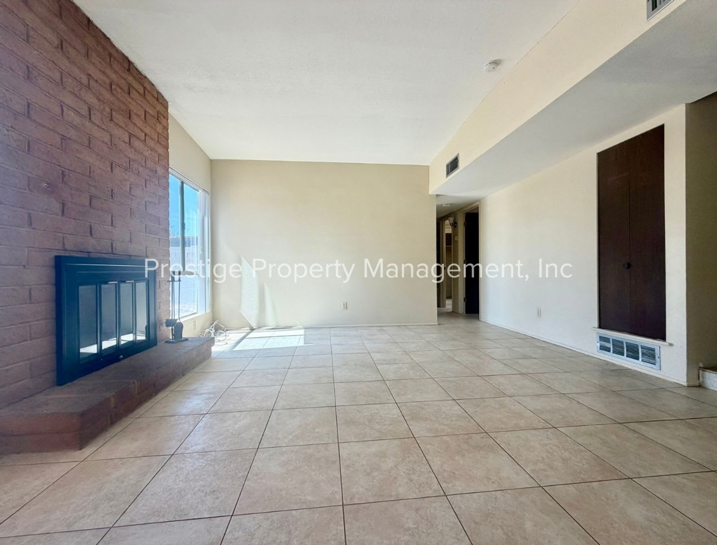 Charming And Spacious 2 1 5 On The East Side – photo 5