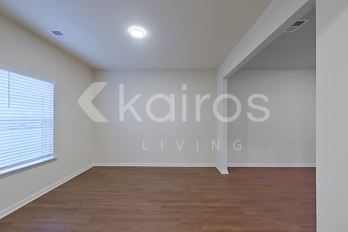 1100 Freedom Parkway – photo 3