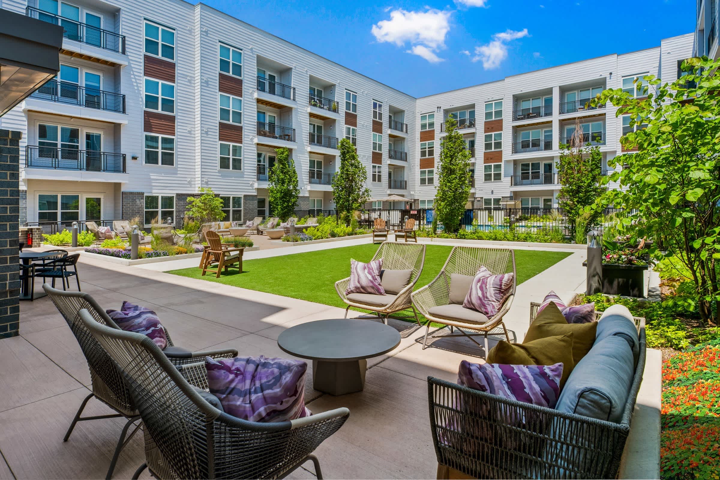 Everleigh Vernon Hills 55 Active Adult Apartment Homes – photo 2