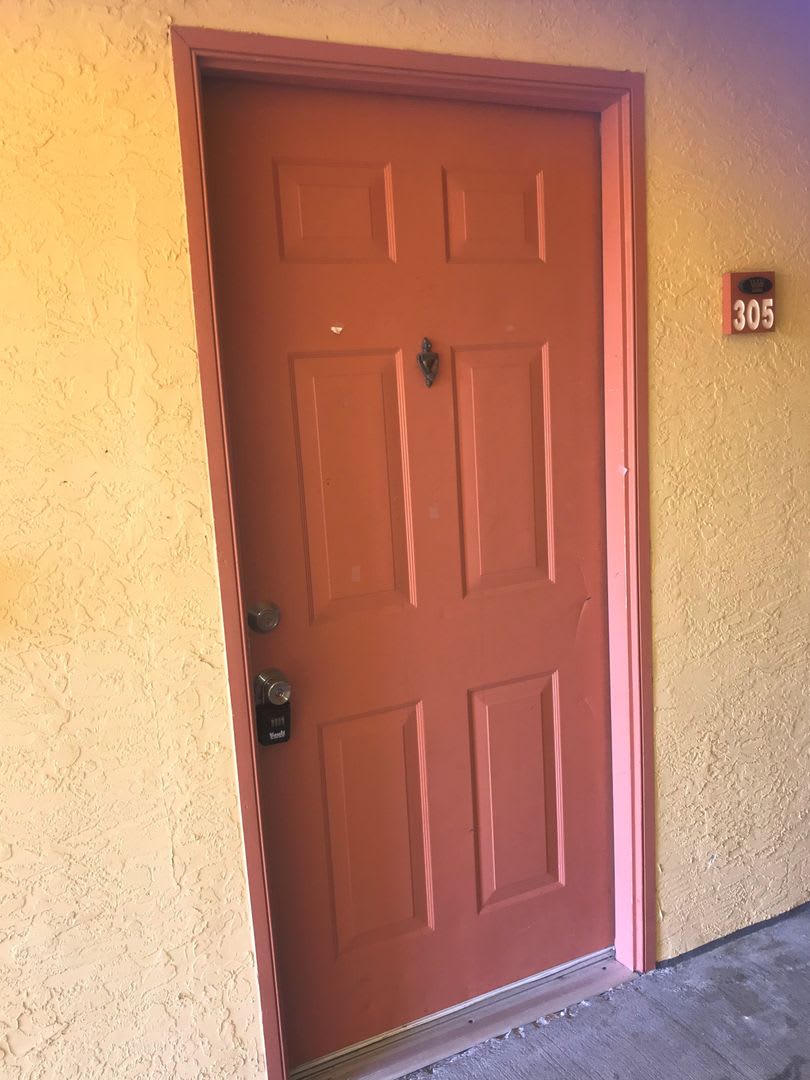 1 Bedroom Condo In Gated Community – photo 3