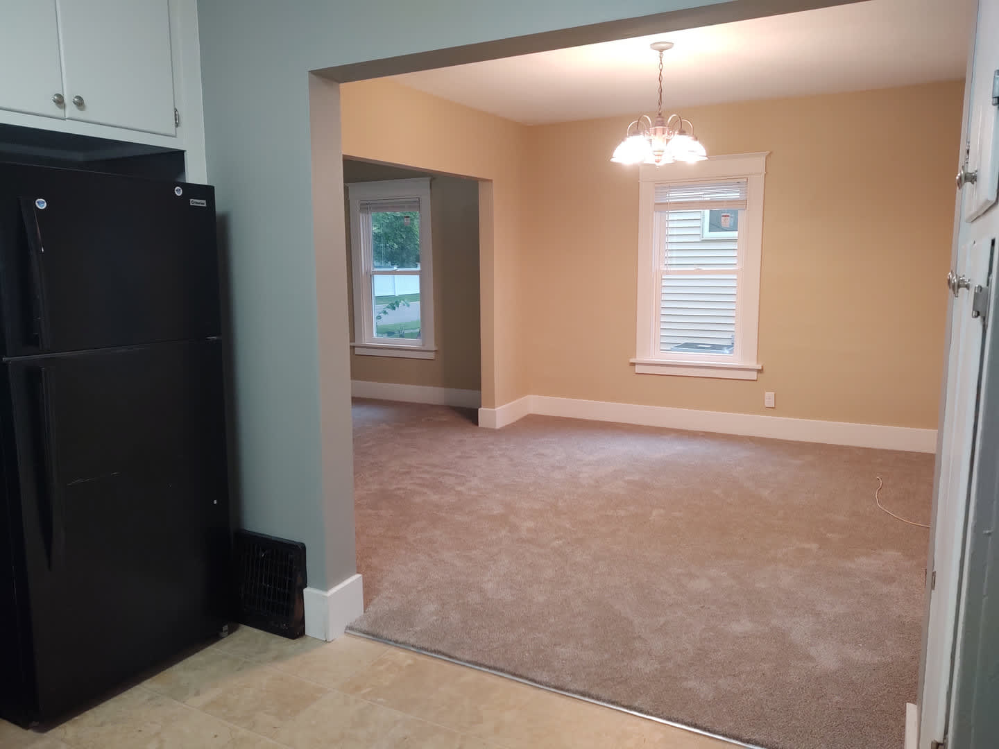 Charming 3-Bedroom Home in a Convenient Location – photo 4