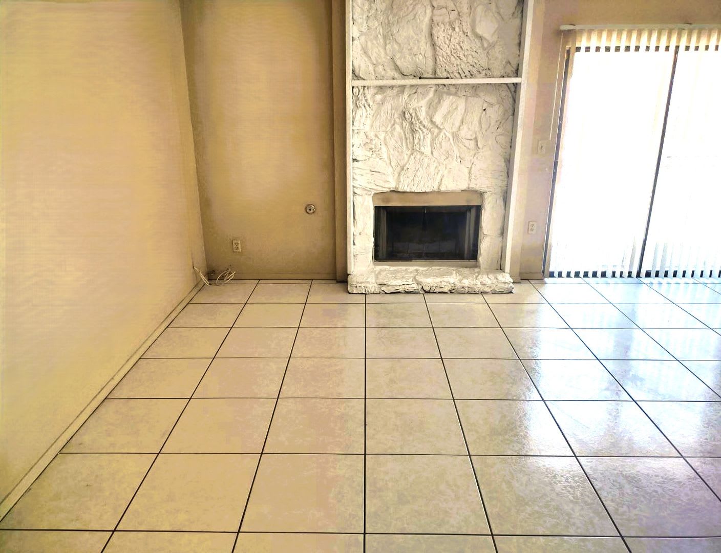 Nice Single Level Westside Home With Refrigerated Air Located In Quiet Well Established Neigthborhood – photo 2