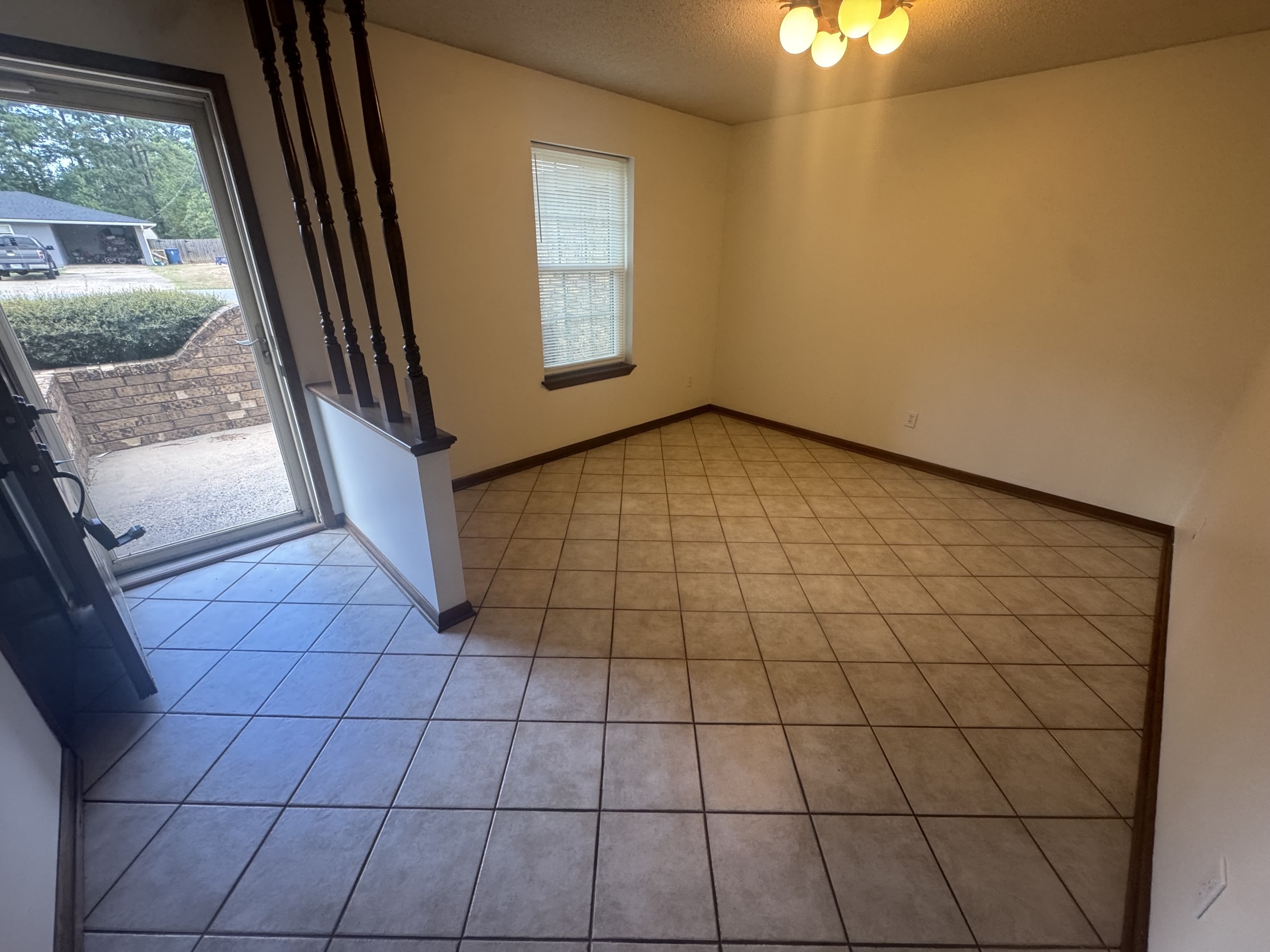 1619 Leawood Drive – photo 4