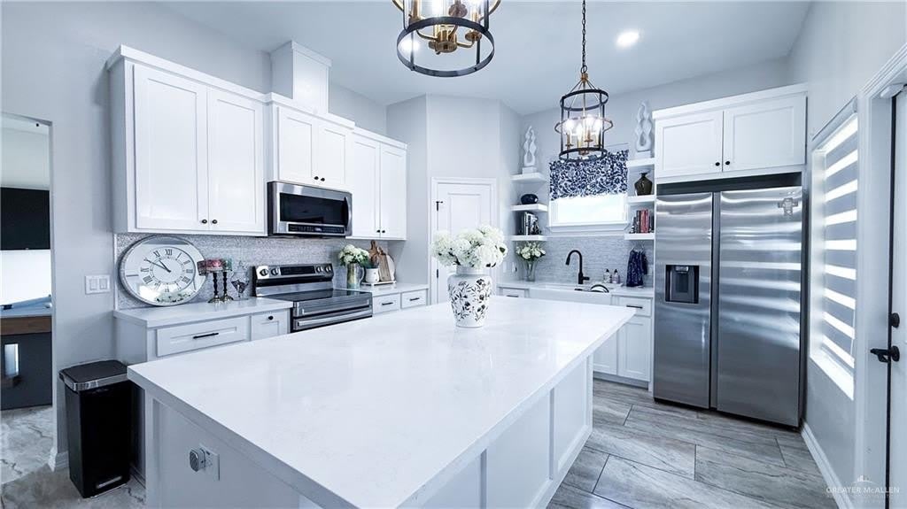 2501 S Cartier Drive – photo 3