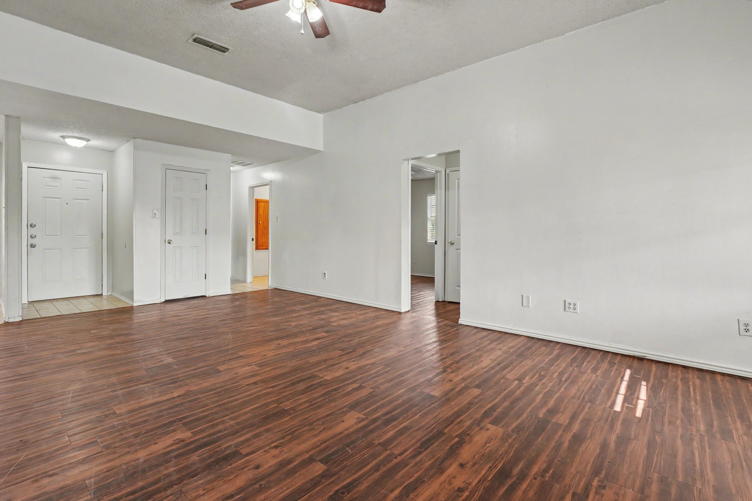 1010 Hyden Avenue – photo 4