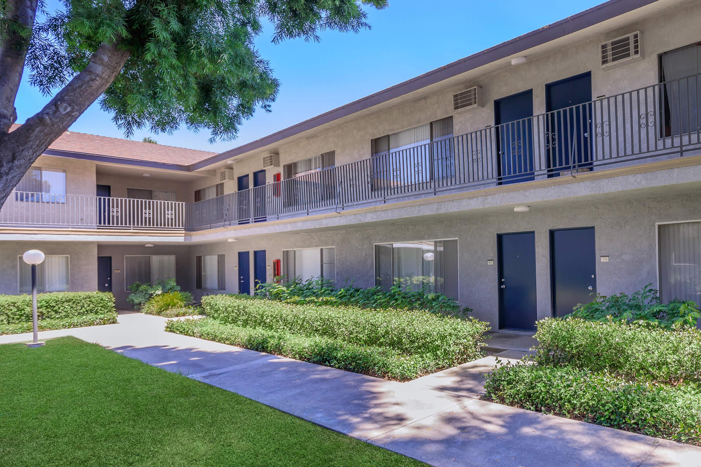 La Ramada Apartment Homes – photo 4