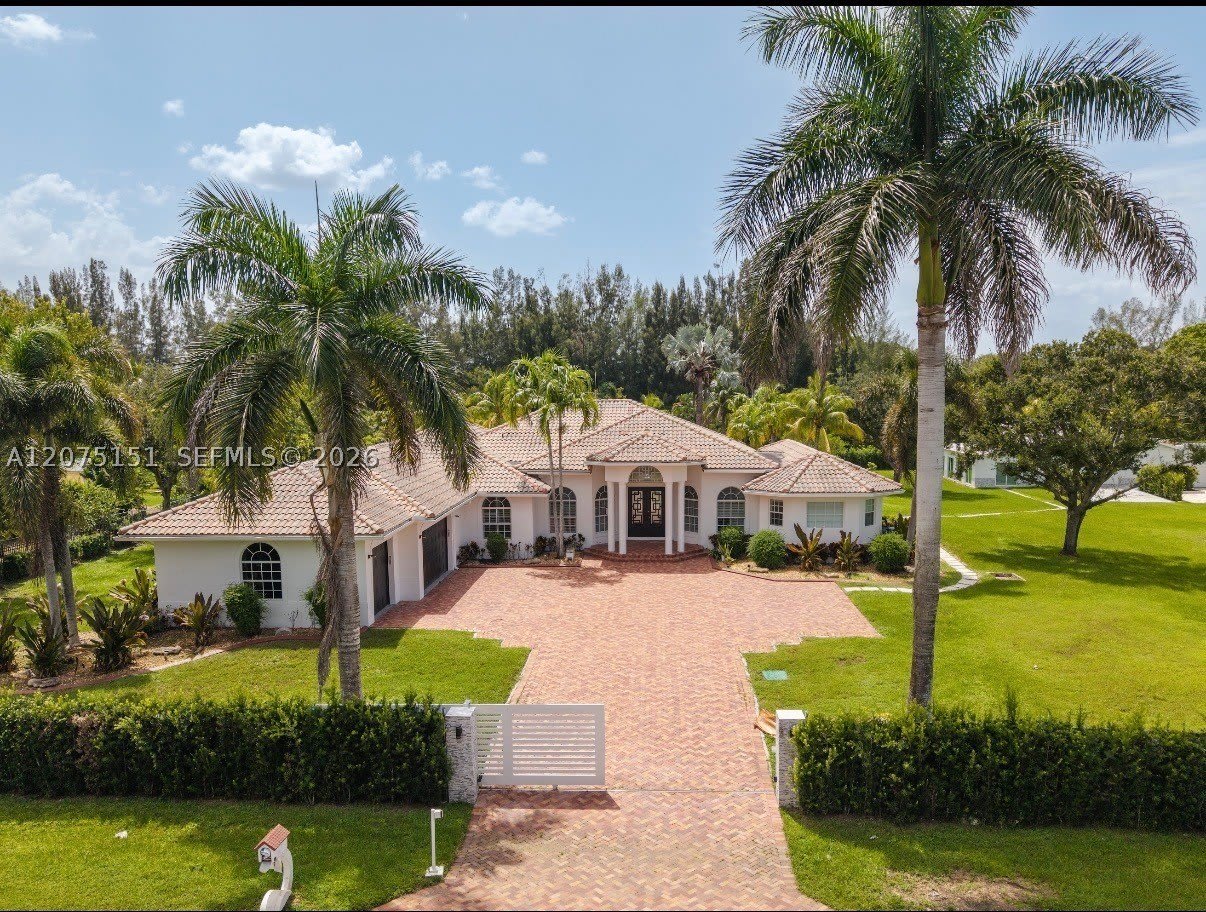 6101 SW 180th Ter – photo 1