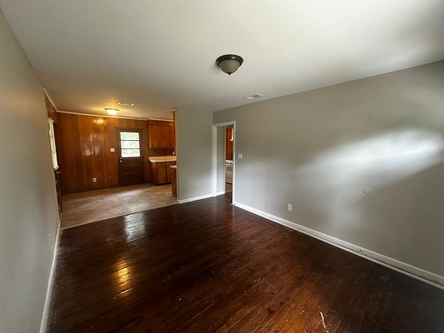 Spacious 3BR/1BA Valdosta Home with Carport Near VSU & Schools! – photo 2