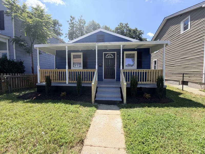 611 Hazelhurst Ave – photo 1