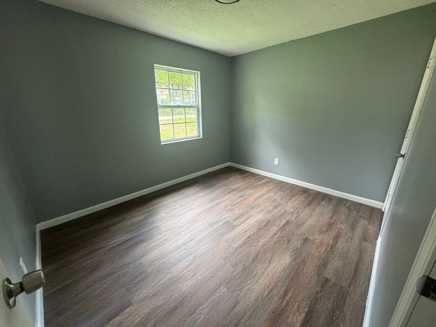 Newly Renovated Three Bed/One Bath – photo 5