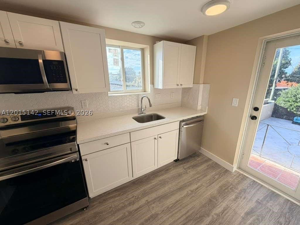 943 79Th Ter – photo 4