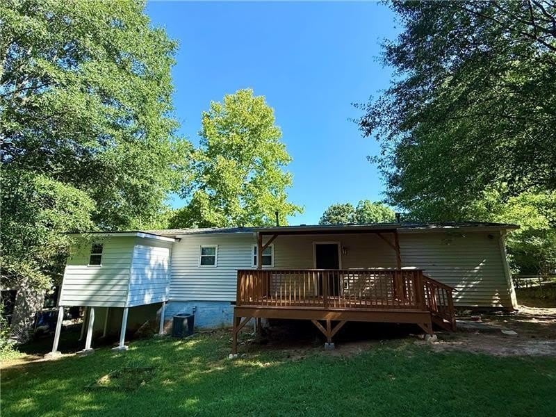 1414 Sycamore Drive NW – photo 3