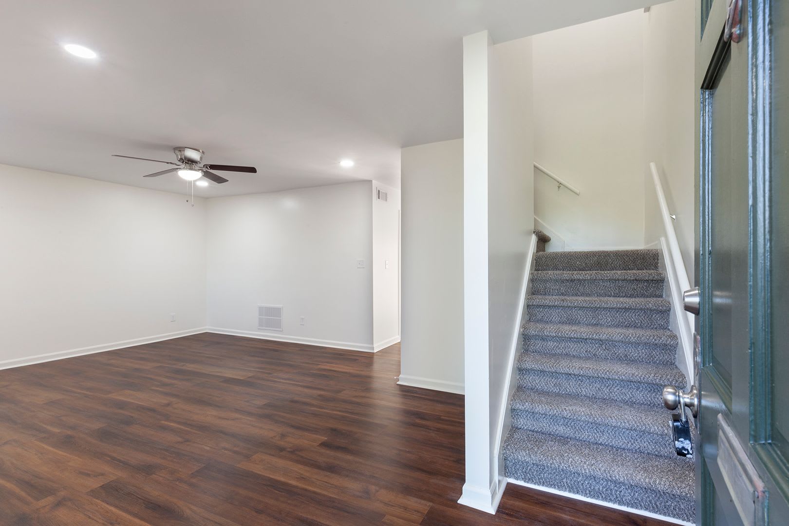 2 Bed 2 5 Bath In Atlanta Security Deposit Is Negotiable – photo 3