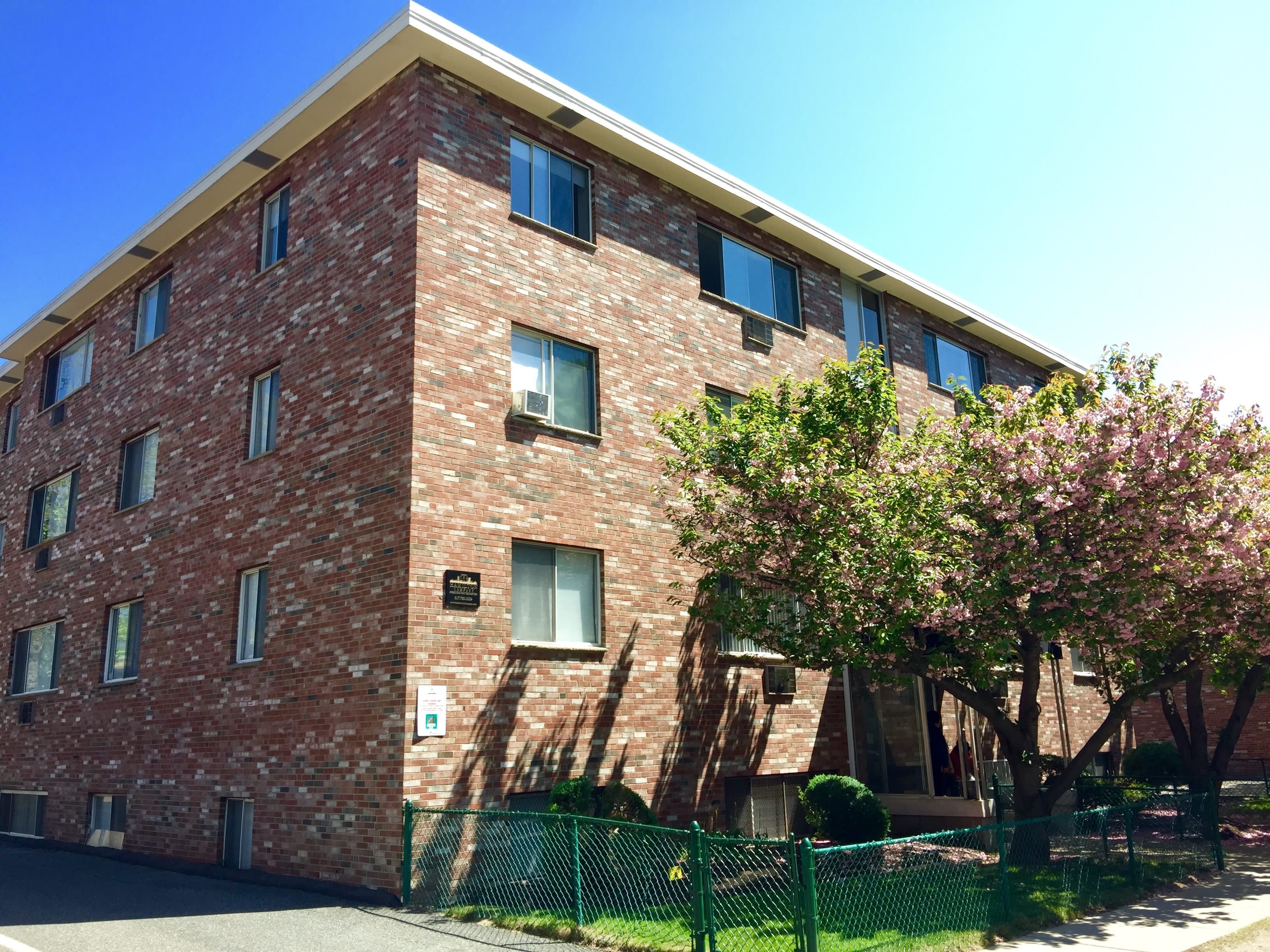Gardner Street Apartments – photo 4