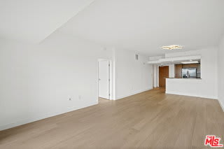 13700 Marina Pointe Drive – photo 5