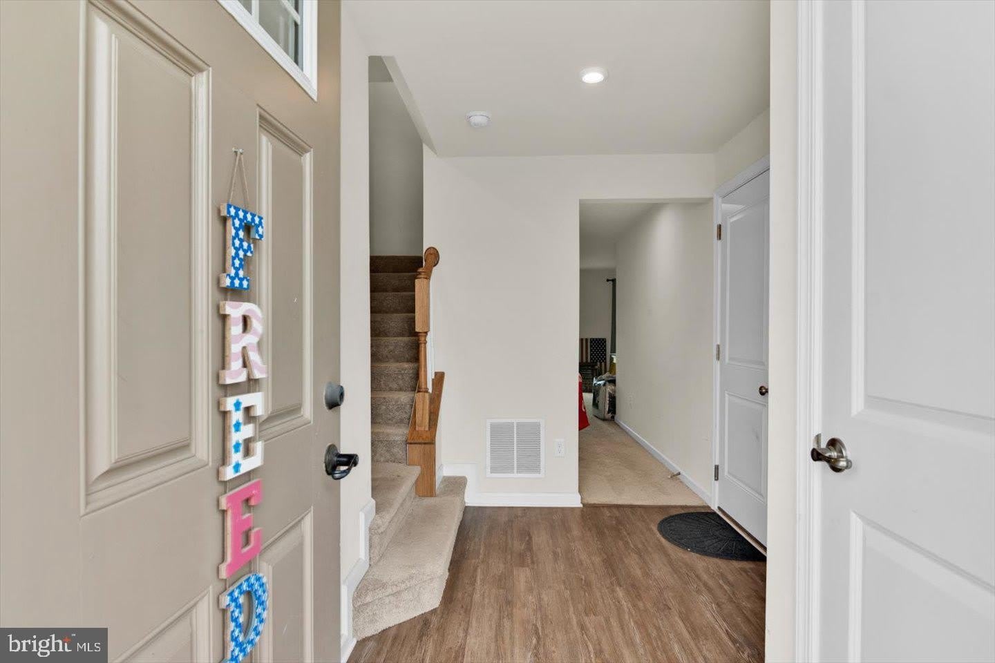 114 FREEDOM Way – photo 3