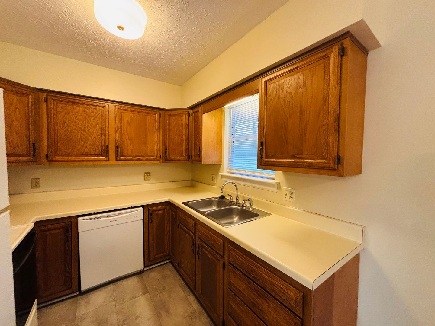 4 Bedroom 2 Bath House 1 Car Garage – photo 5