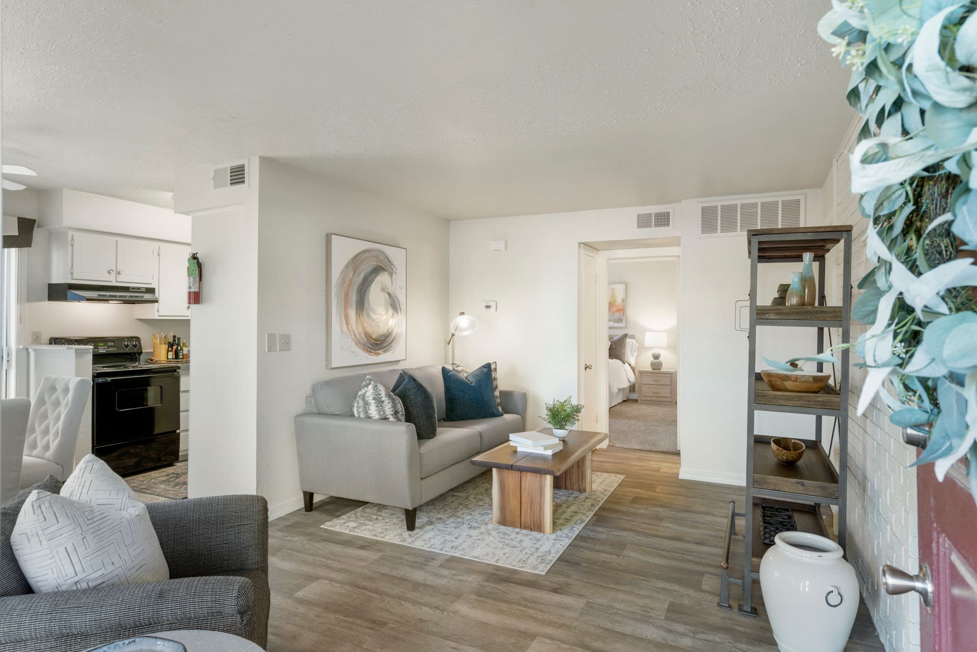 Section 8 Friendly Spacious 4 Bedroom Home – photo 1