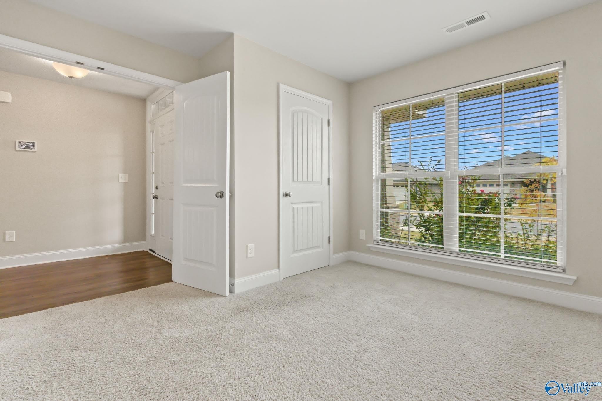 122 Ardsley Drive – photo 5