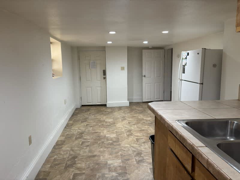 1110 E 200 S Apt 3 – photo 3