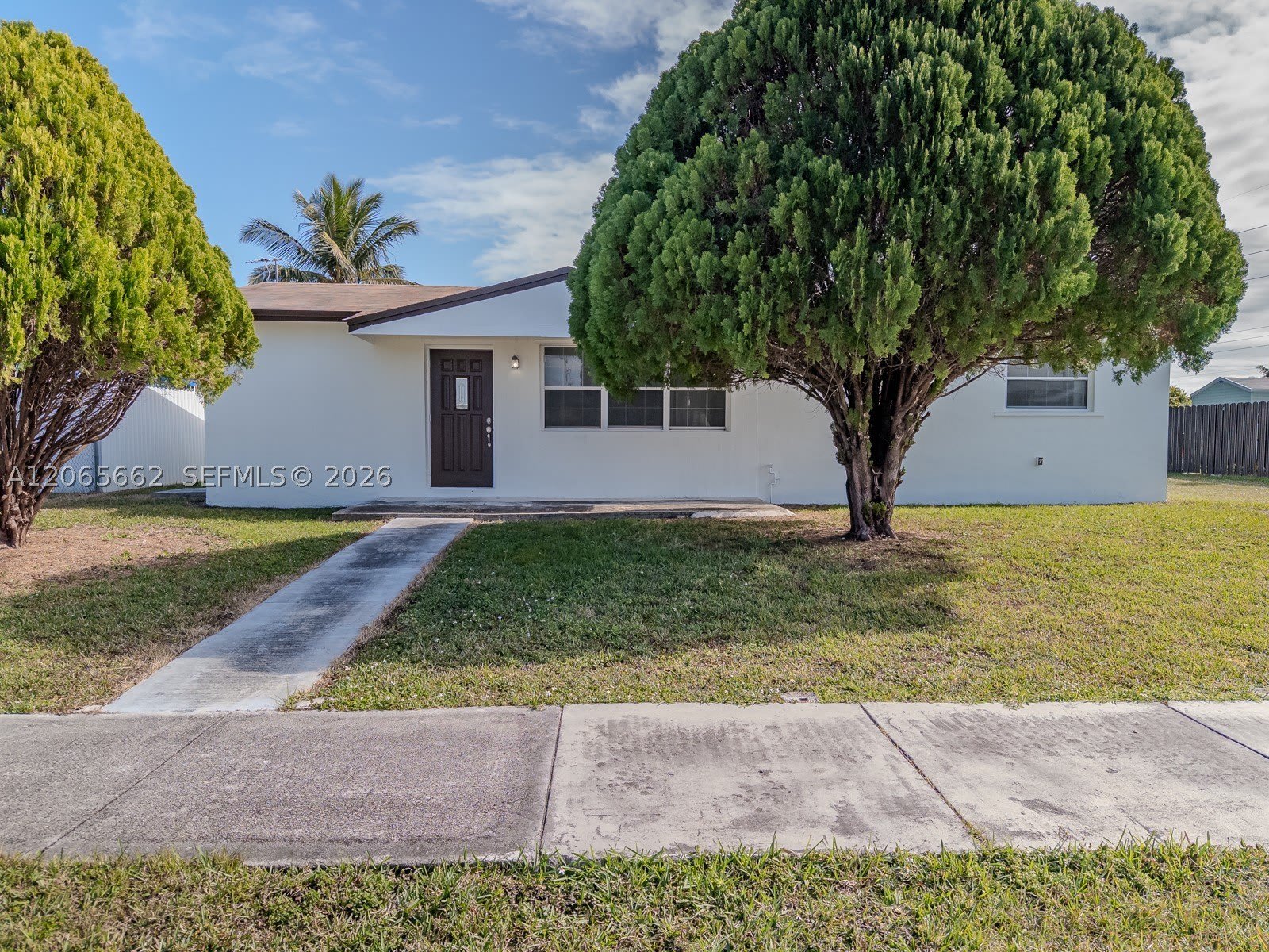 27913 SW 131st Ave – photo 1