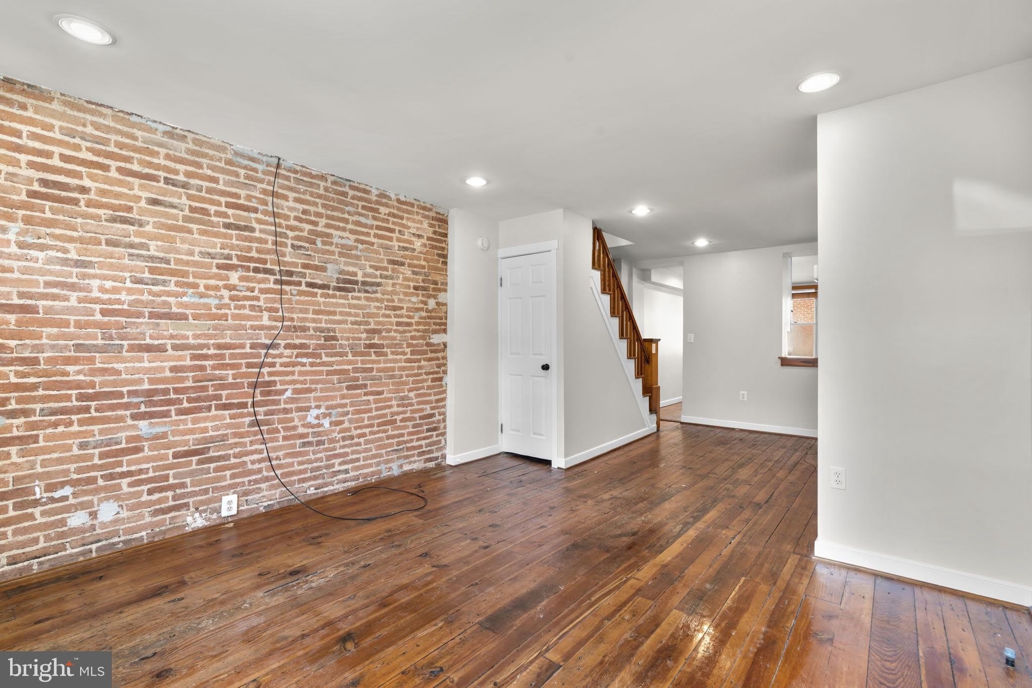 112 E RANDALL Street – photo 5