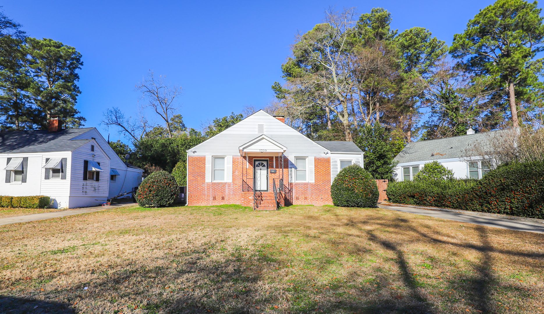 2 BEDROOM 2 BATH Minutes from the Medical District – photo 1