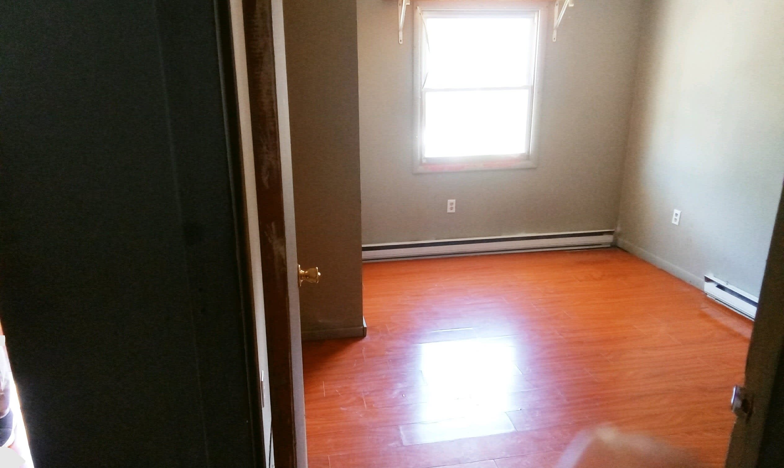 264 Laurel St – photo 2