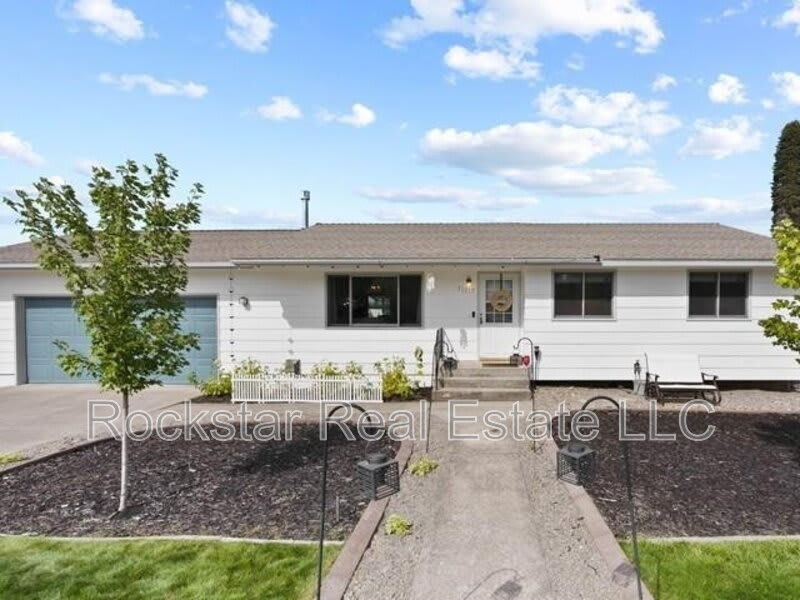 11217 East 11th Avenue – photo 1