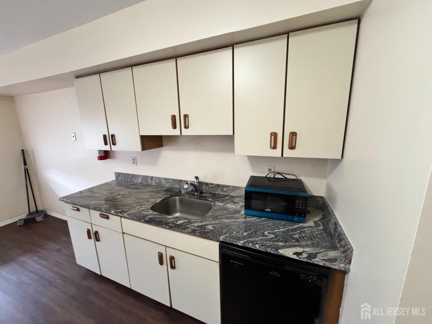 311 Edison glen ter – photo 5
