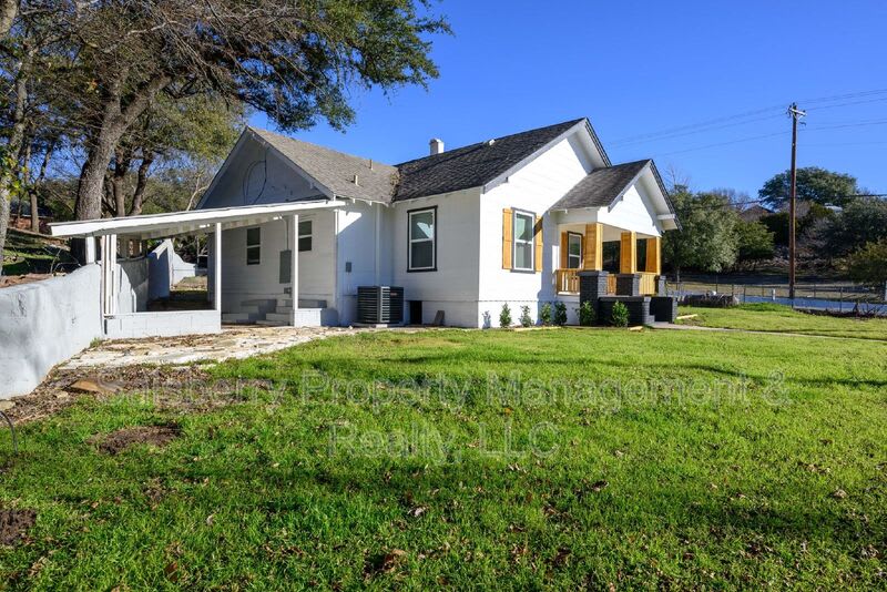 71 Crown Road – photo 2