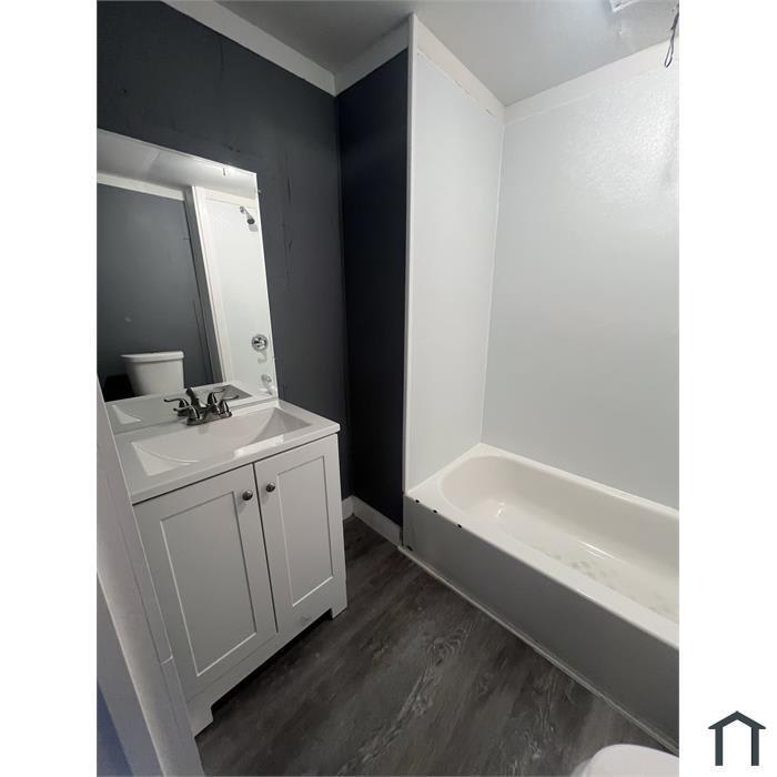 1306 West 80th Street – photo 4