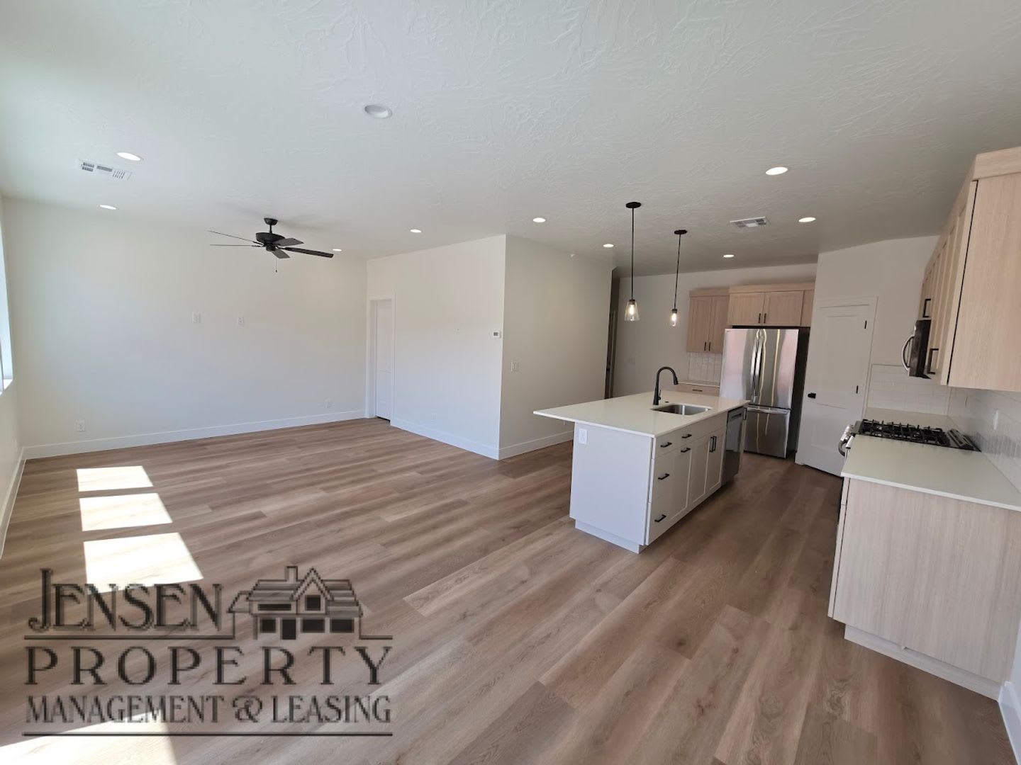 Brand New Town Home – photo 4