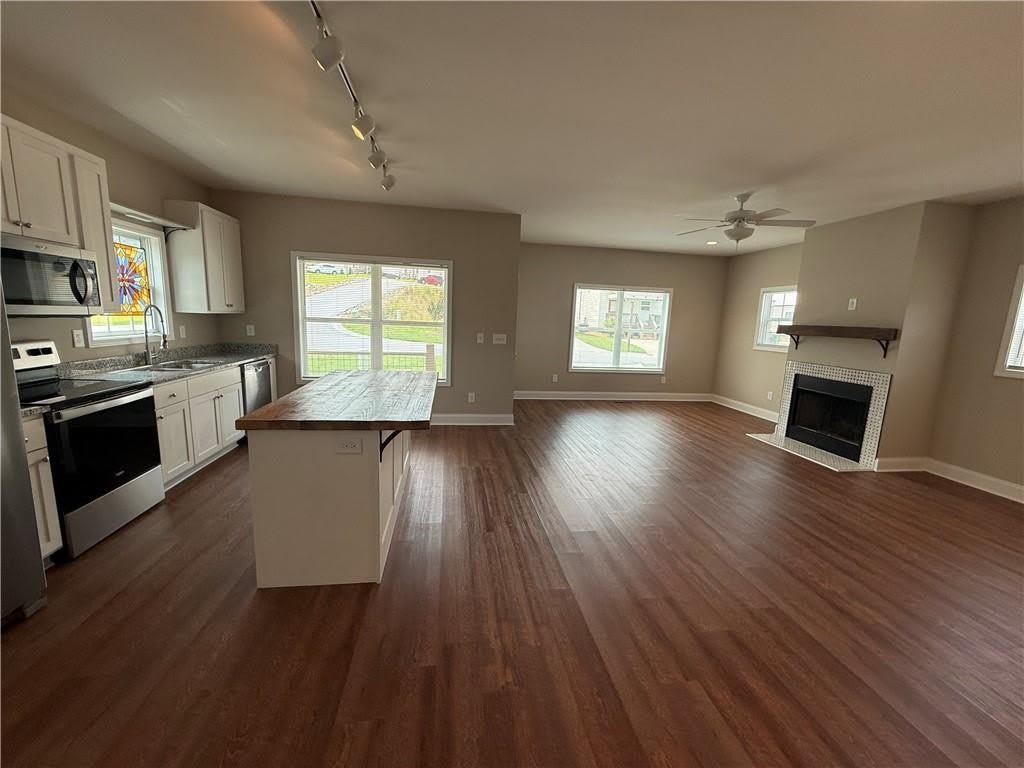 519 Liberty Park Drive – photo 2