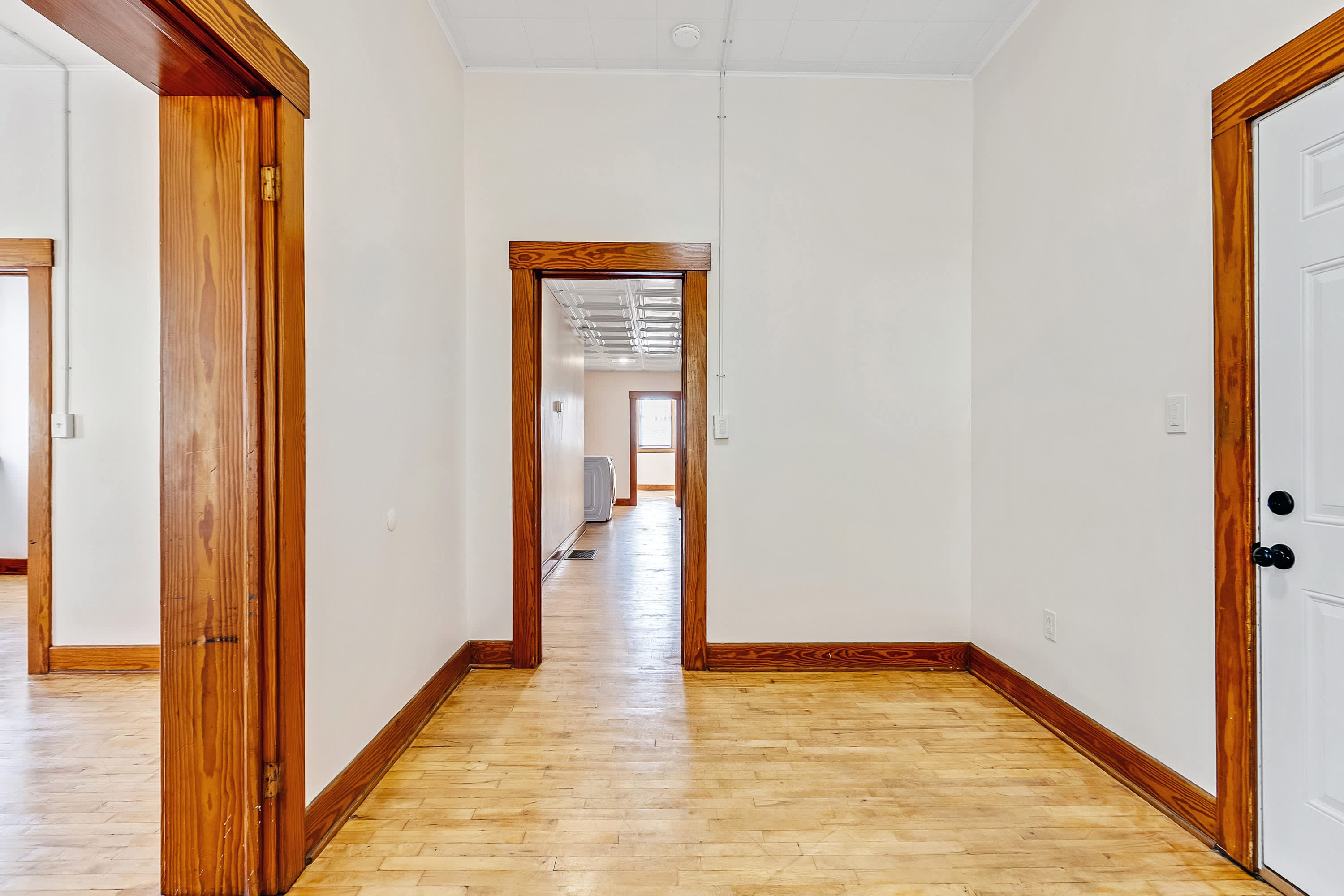 500 Dorsey Ave-Apt 1 – photo 4