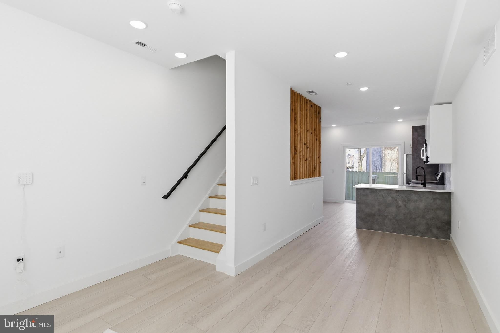 1011 W Orleans Street – photo 3