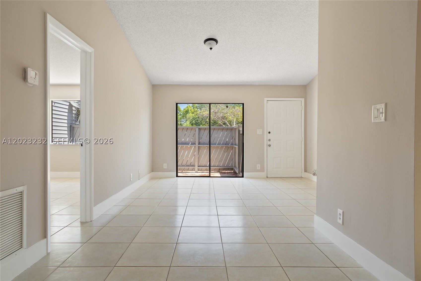 3633 NW 99th Ter – photo 1