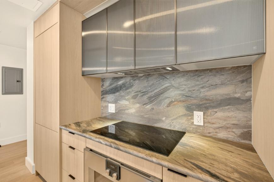 400 West 38th Street – photo 4