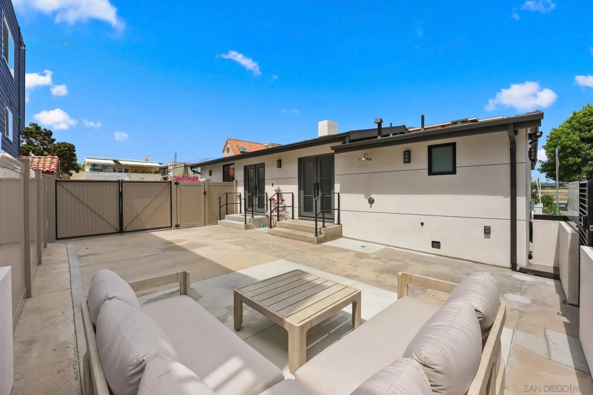 838 Portsmouth Court – photo 2