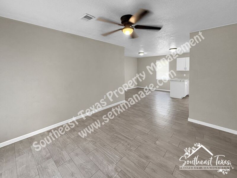 620 Smelker St. – photo 2