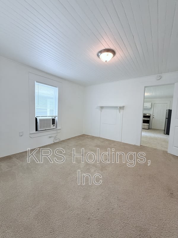 1020 Lancaster Street – photo 4