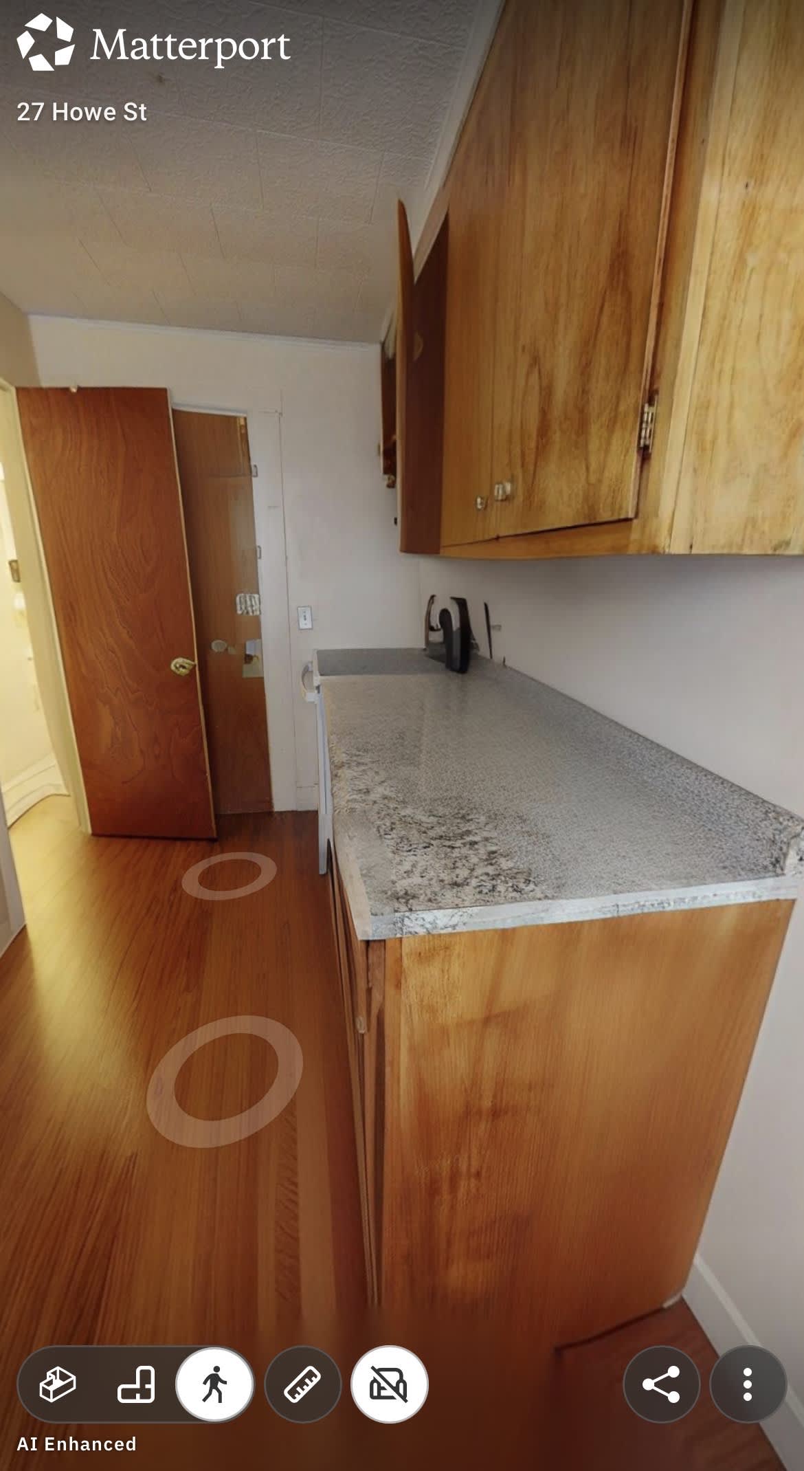 27 Howe St – photo 3