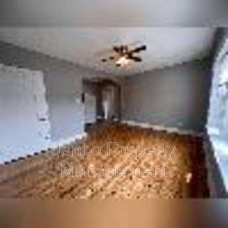 9453 S Loomis St – photo 2