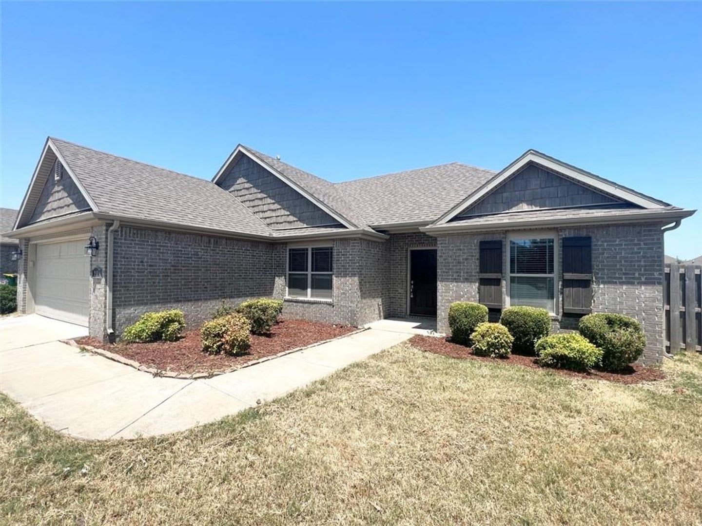 Nice 3 Bed 2 Bath Home In Centerton – photo 2