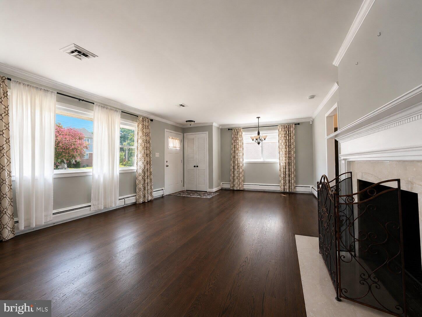 2512 N KENILWORTH Street – photo 3