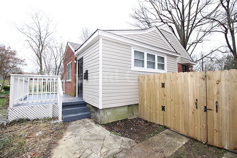 1023 Waring Rd – photo 4