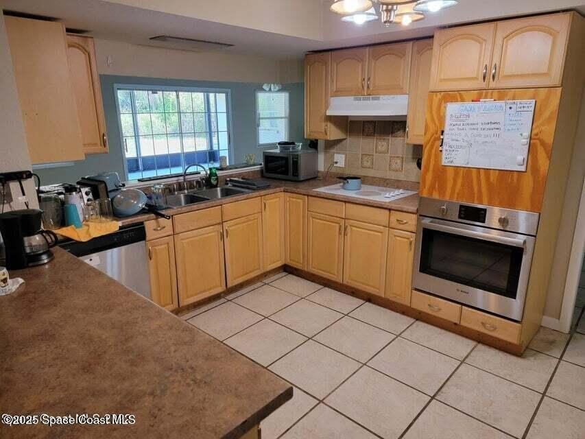 200 Southgate Boulevard – photo 2