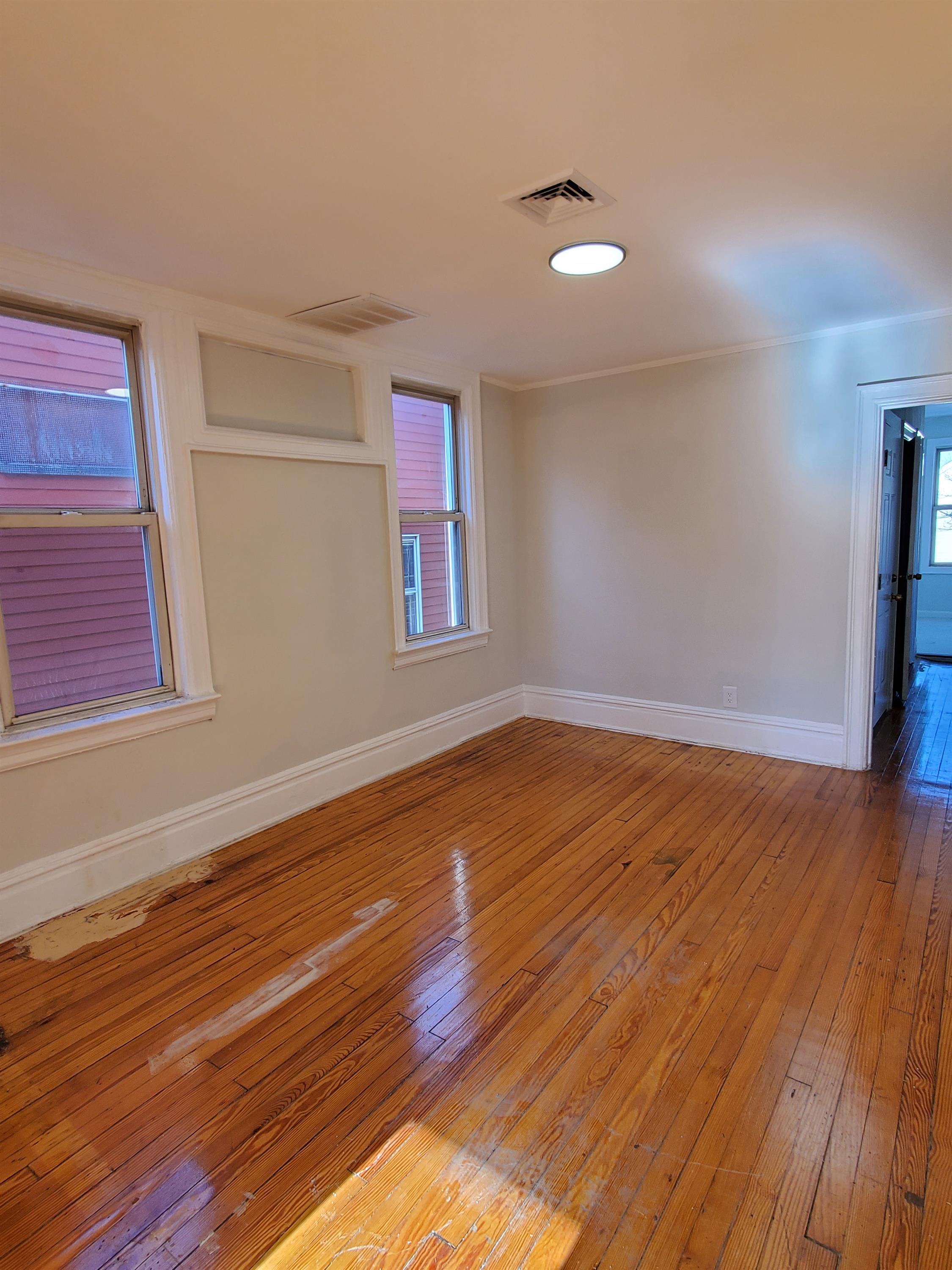 136 Myrtle Avenue – photo 3