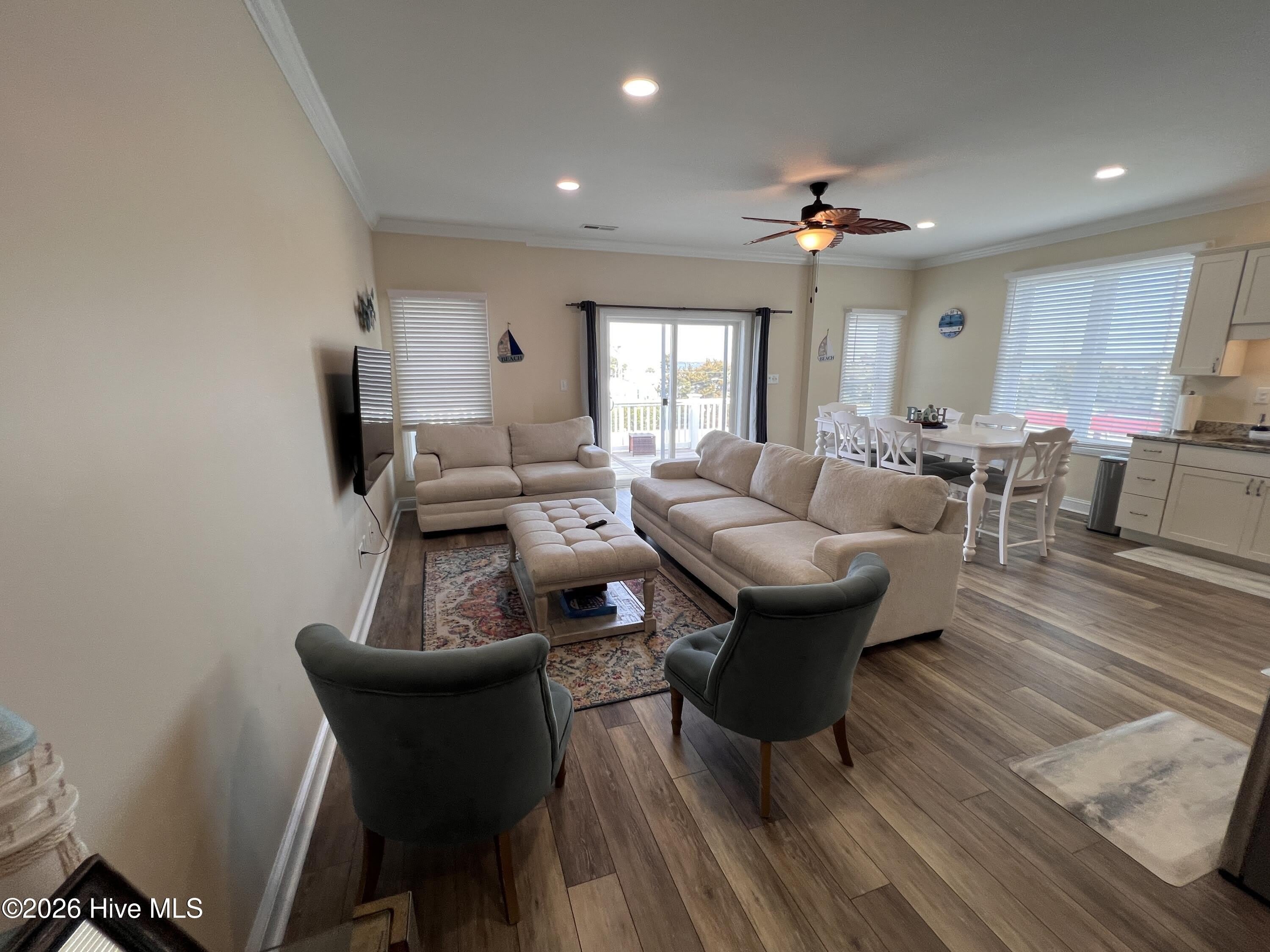 3307 Emerald Drive – photo 5